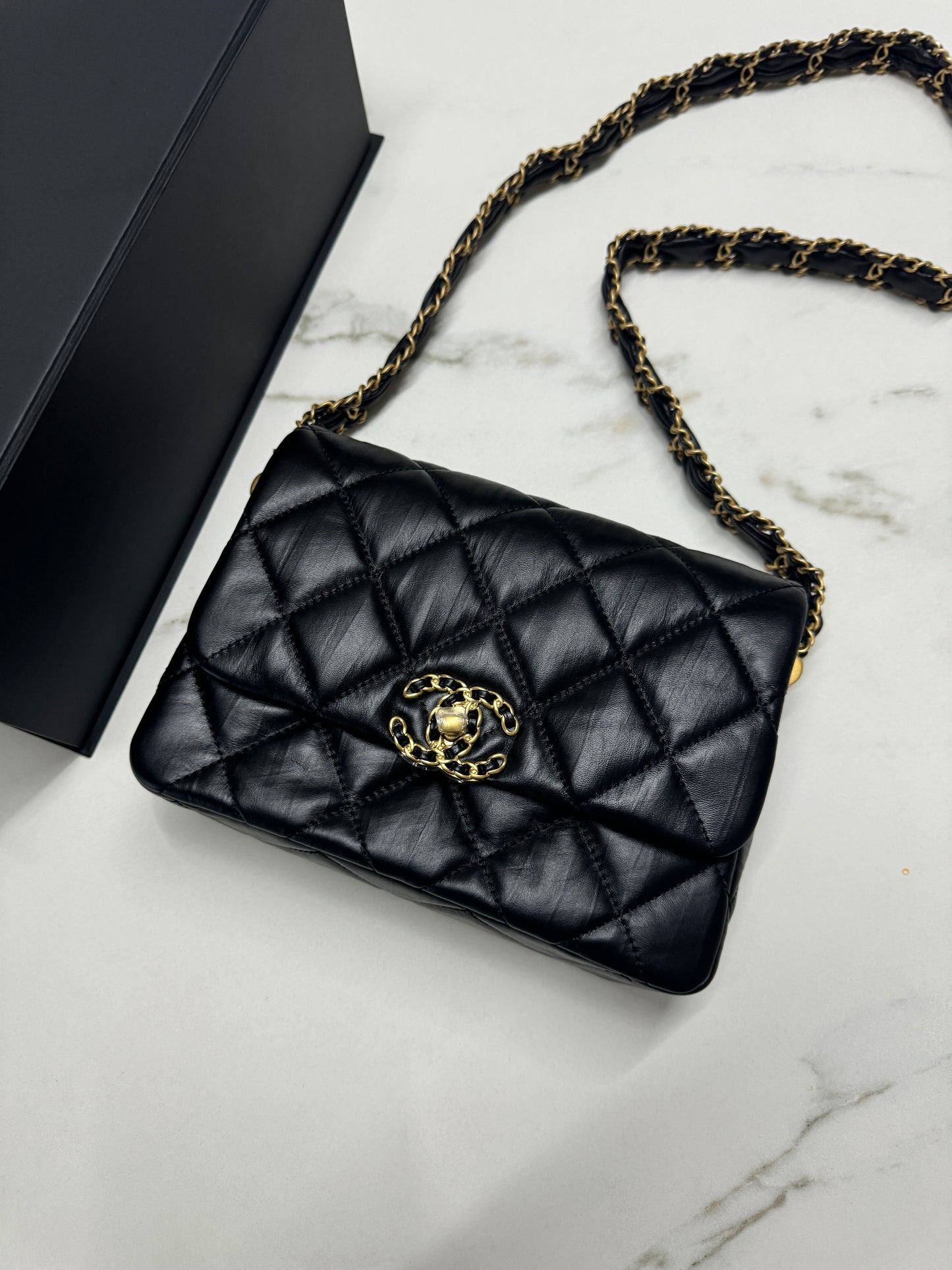 CHANEL 19系列 豆腐包 皺摺牛皮 黑色