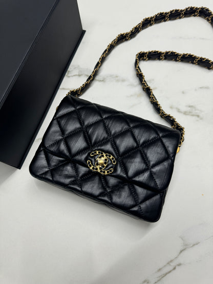 CHANEL 19系列 豆腐包 皺摺牛皮 黑色