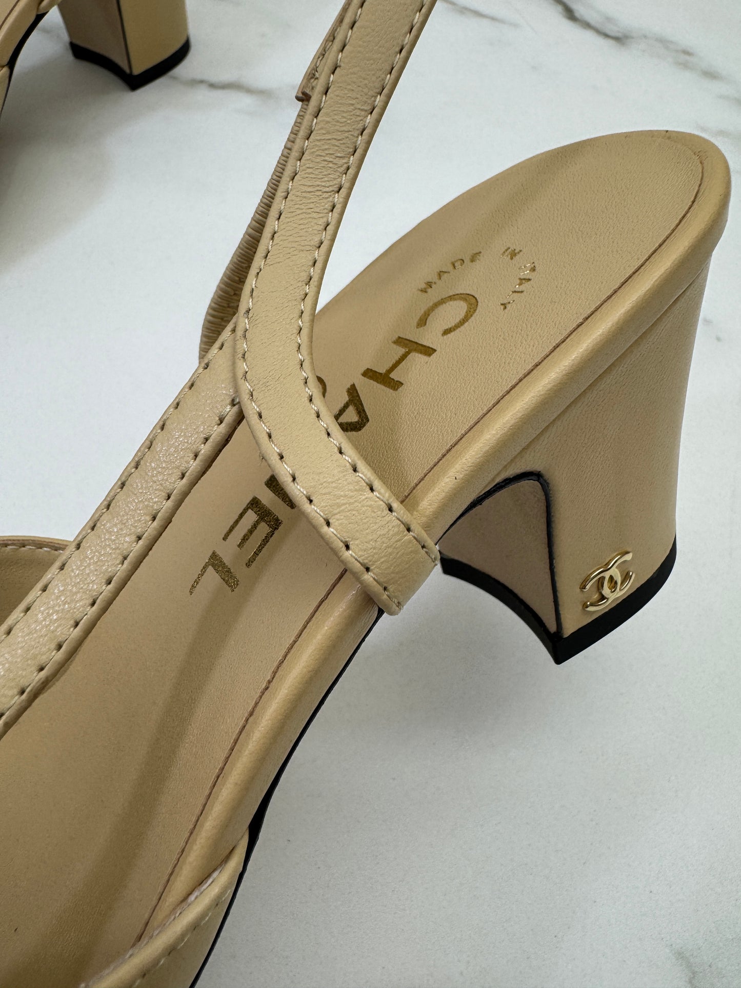 CHANEL Slingback 6.5cm 杏拼黑
