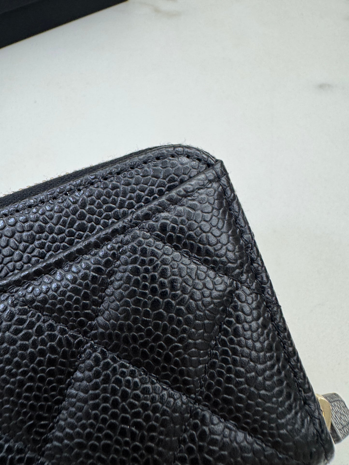 CHANEL 黑金牛拉鏈零錢包 Coin Purse