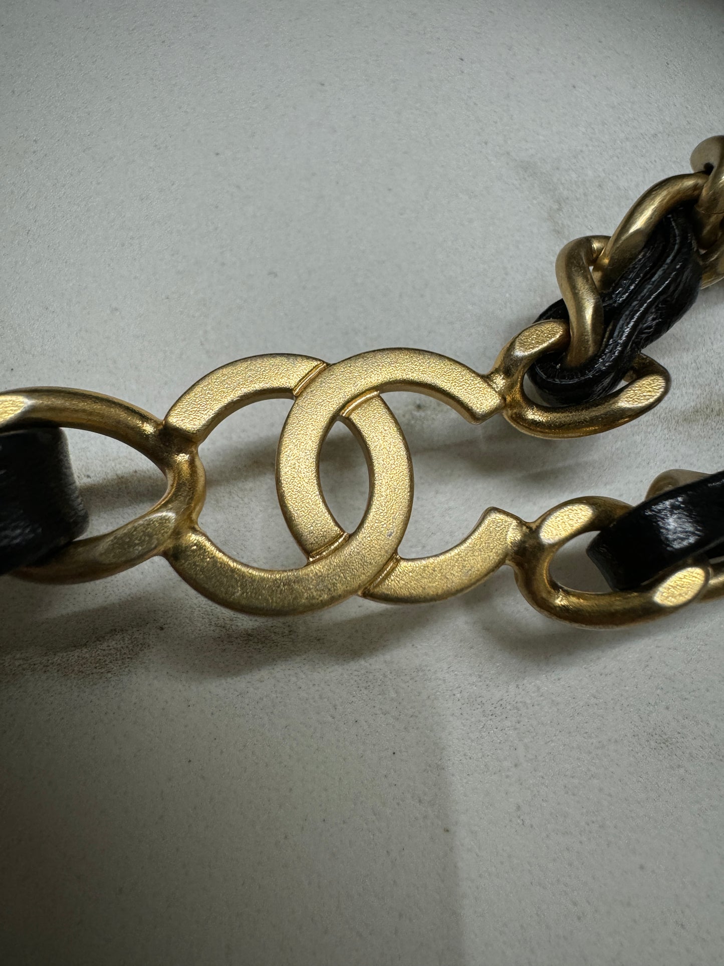 CHANEL 22 Backpack 黑金