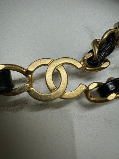 CHANEL 22 Backpack 黑金