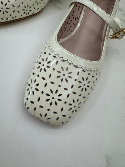 RV 小雛菊鏤空 Mary Jane