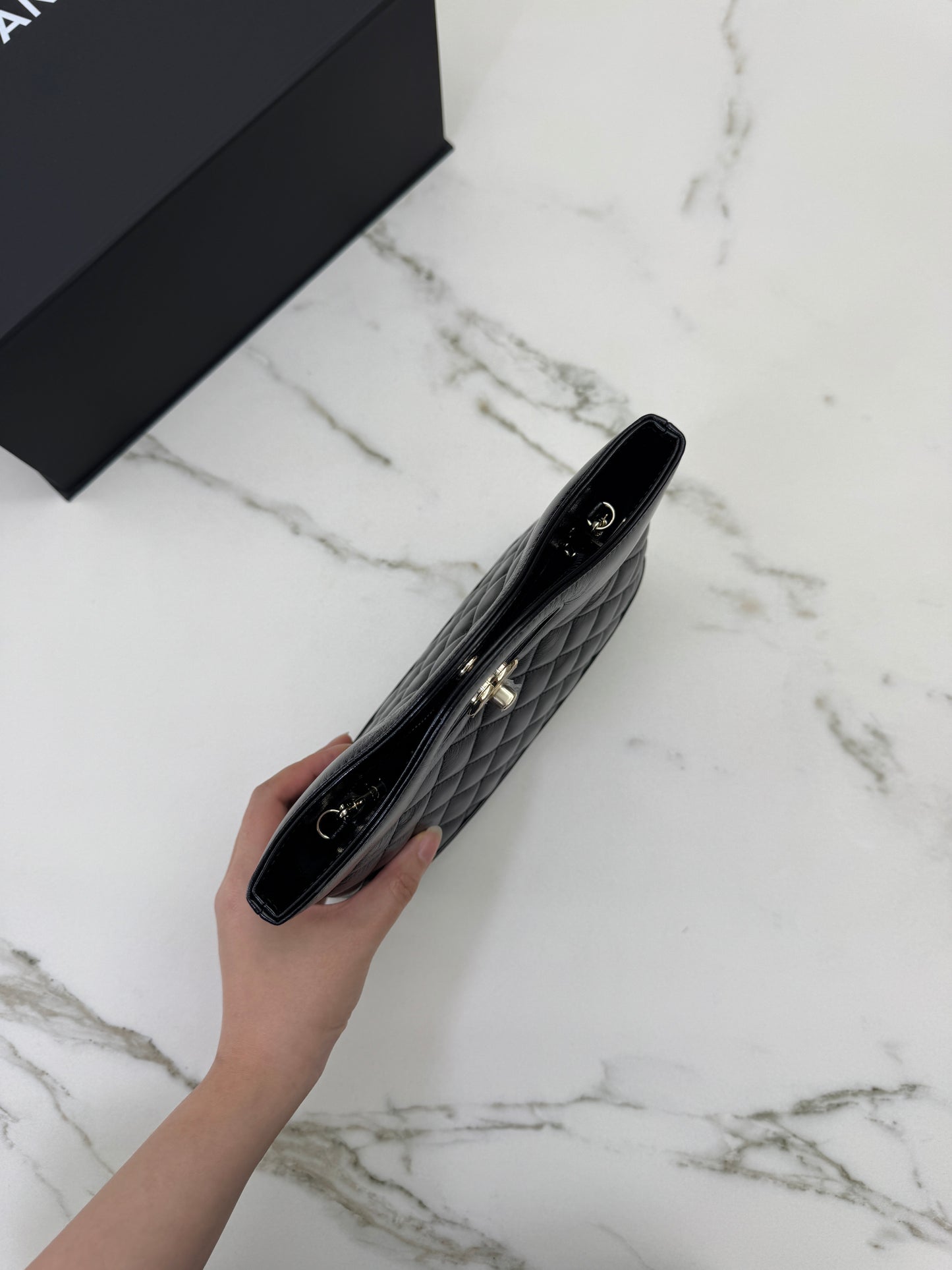 CHANEL Mini 31 Bag 油蠟羊皮（新版）