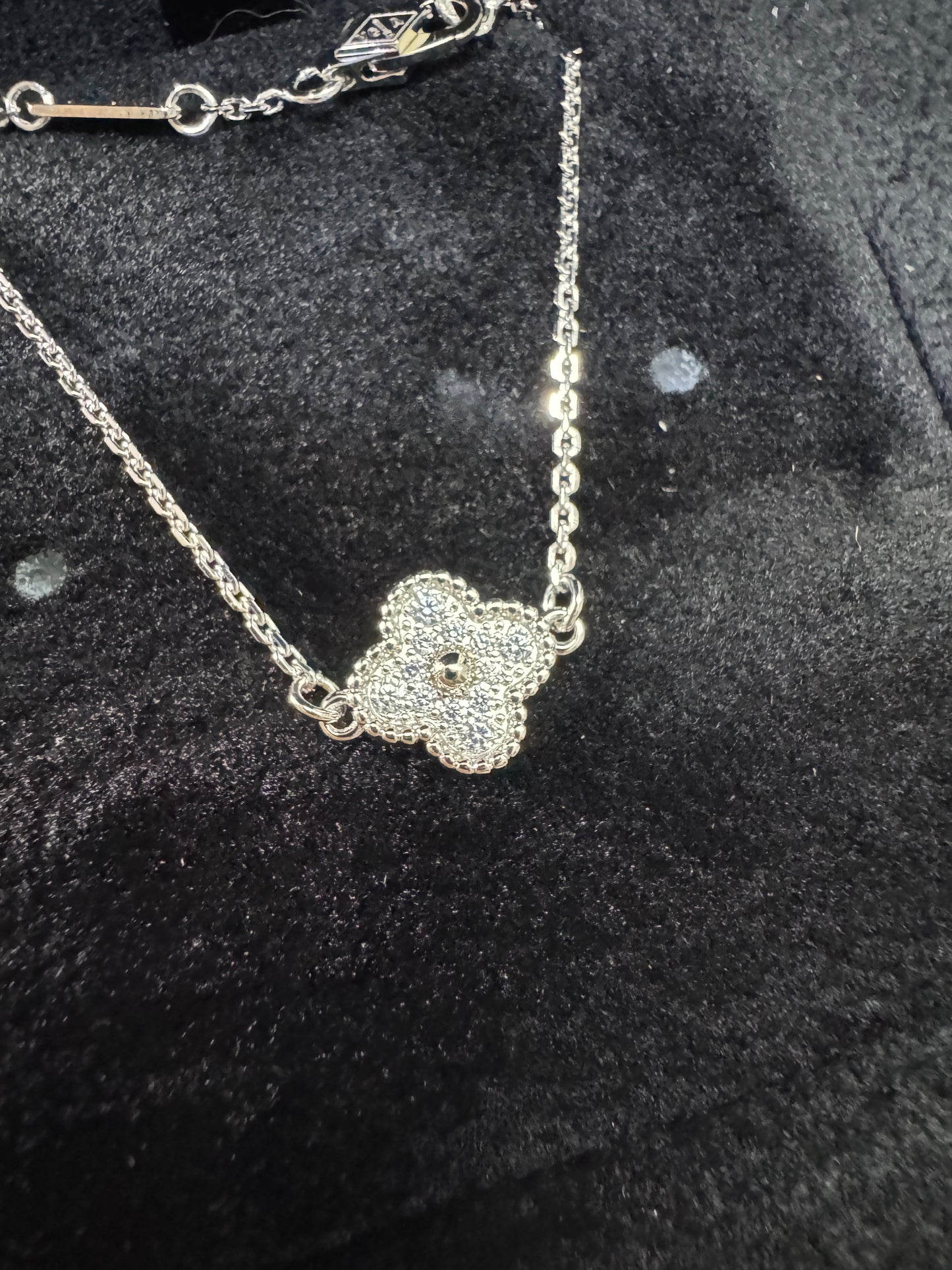 VCA Sweet Alhambra 滿鑽手鏈