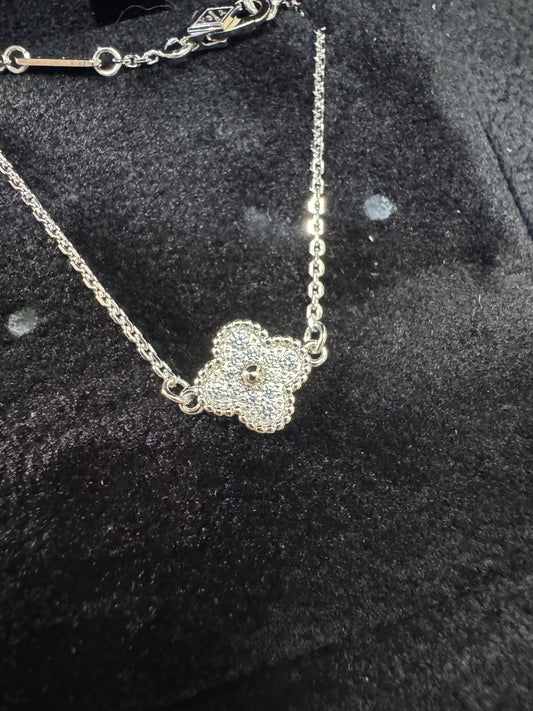 VCA Sweet Alhambra 滿鑽手鏈