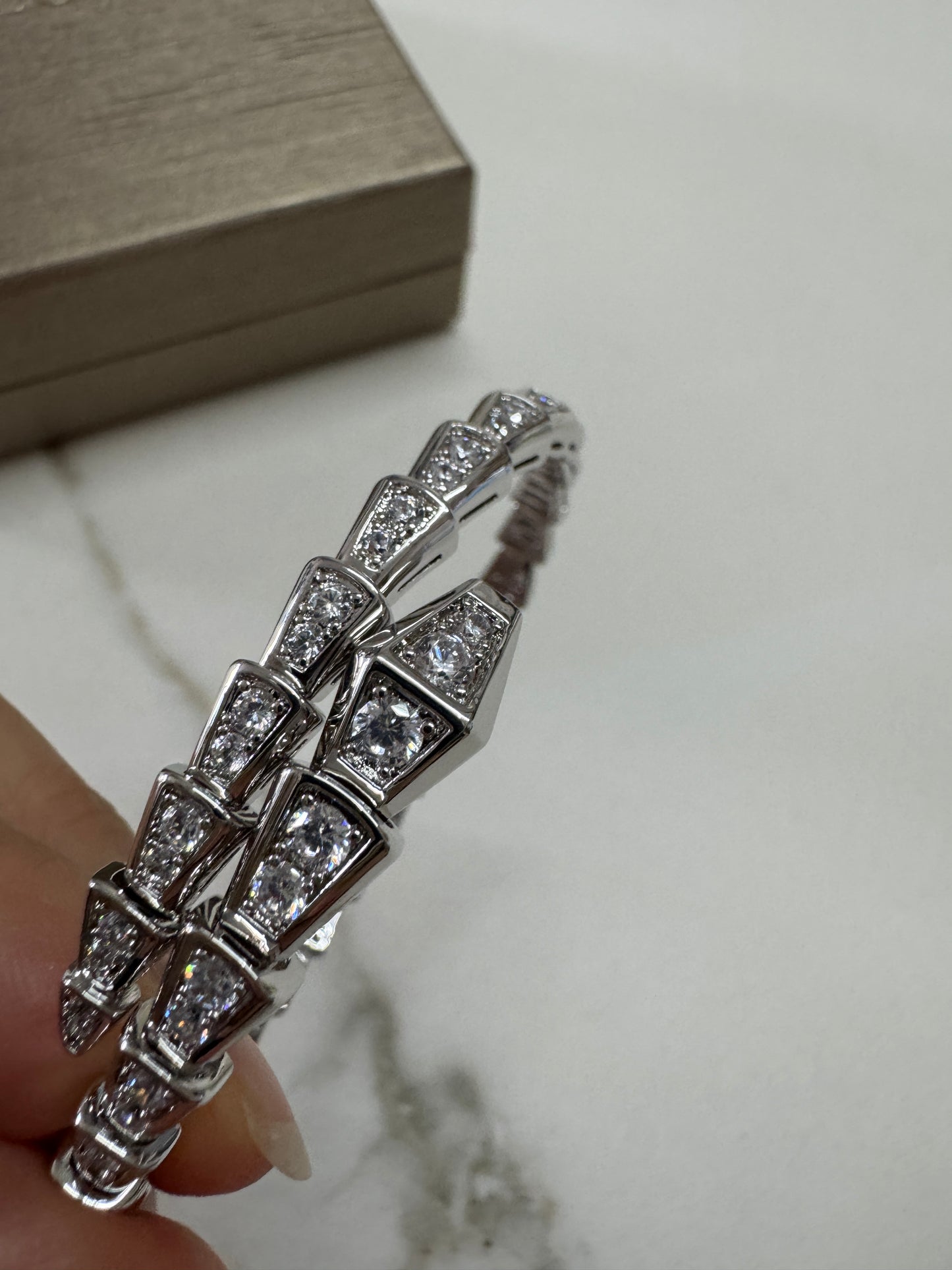 BVLGARI Serpenti 滿鑽手鐲 白金色