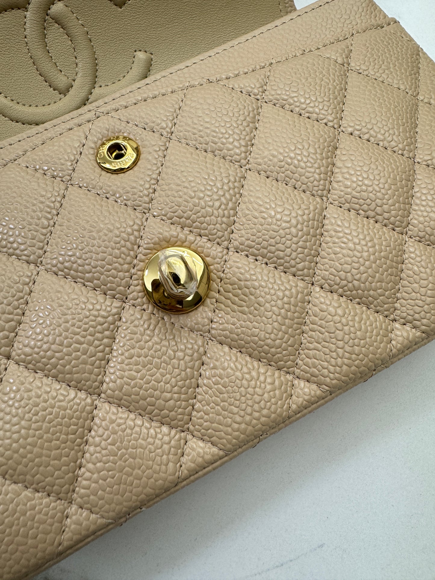 CHANEL CF23 Small 米杏色牛皮金扣 Beige Caviar Calfskin GHW