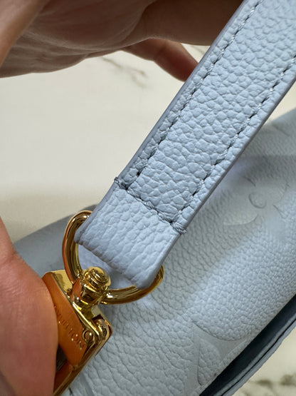LV Diane 全皮粉藍 Baby Blue
