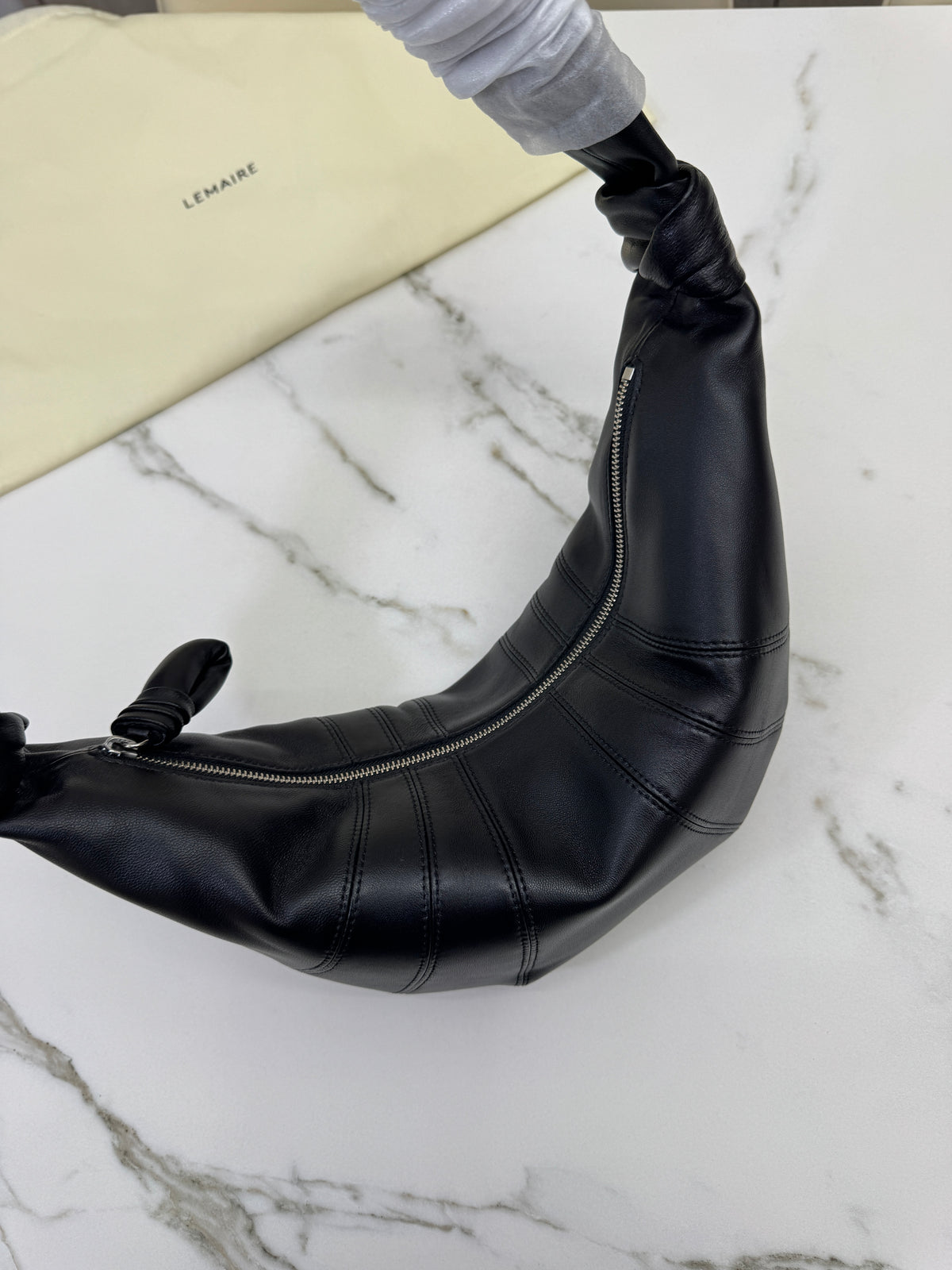 LEMAIRE Croissant Medium 牛角包羊皮 Lambskin