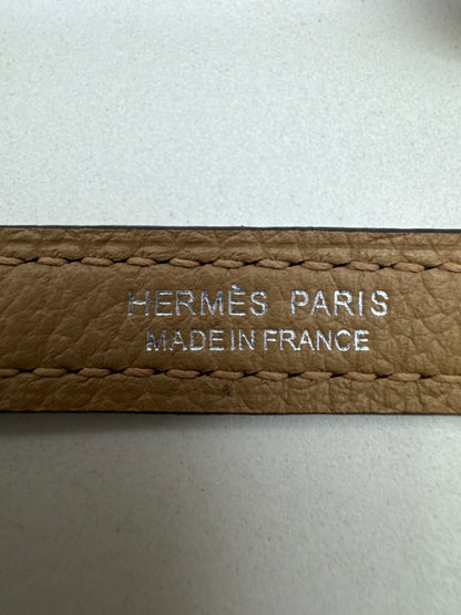 HERMES Kelly Danse 奶茶色銀扣 Chai Evercolor PHW