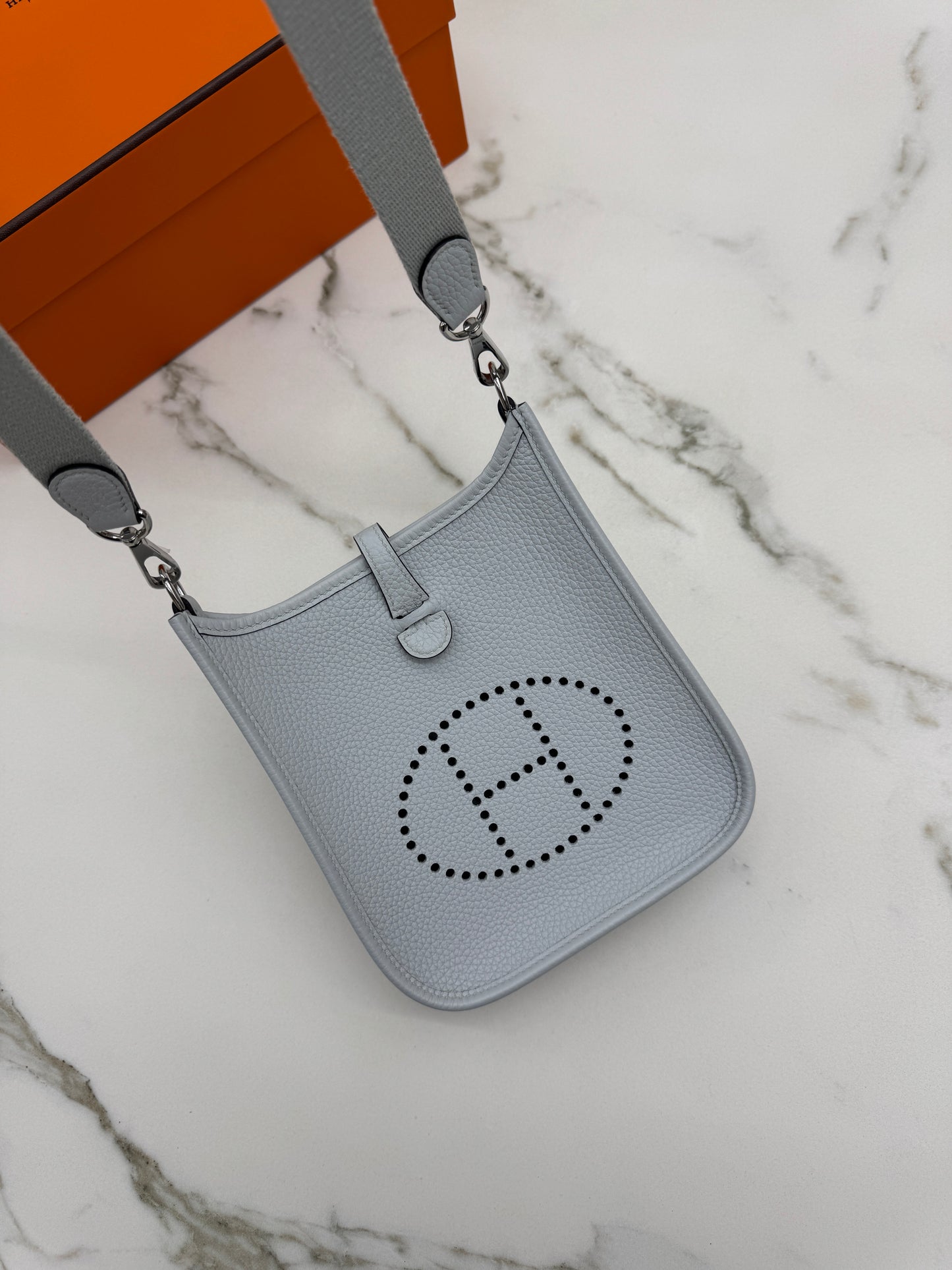 HERMES Mini Evelyne 霧霾藍銀扣 T0 Bleu Brume PHW