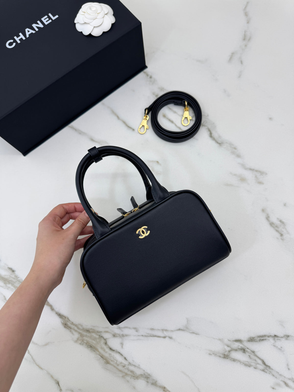 CHANEL 26A Mini 保齡球包 黑色