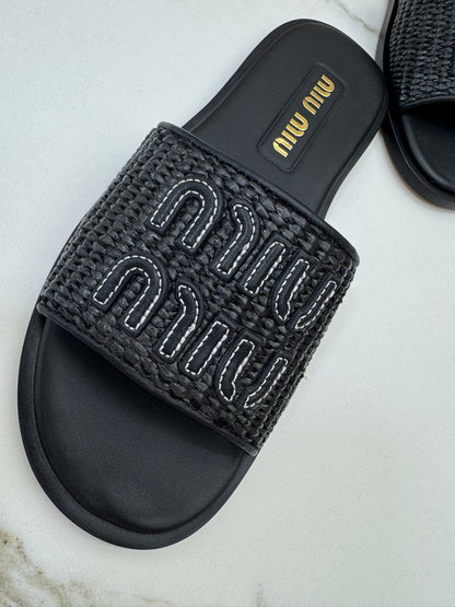 MIU MIU 草編拖鞋 黑色