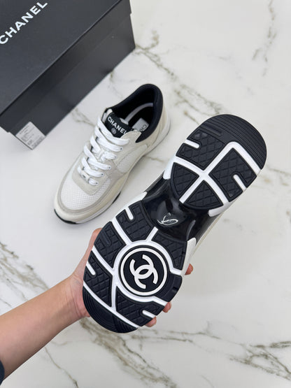 CHANEL 熊貓運動鞋