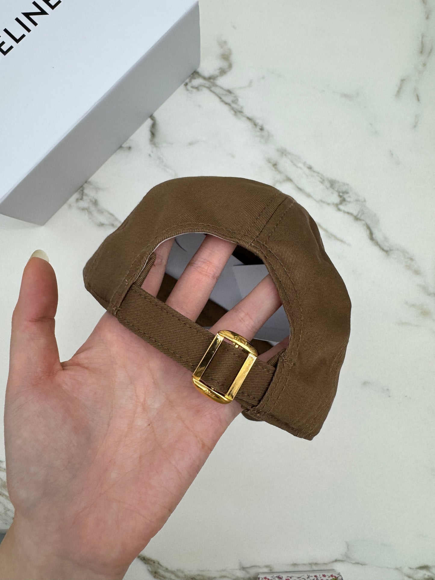 CELINE 棕色凱旋門鴨舌帽