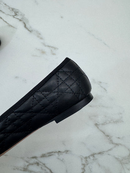 DIOR 珍珠Ballet Flat