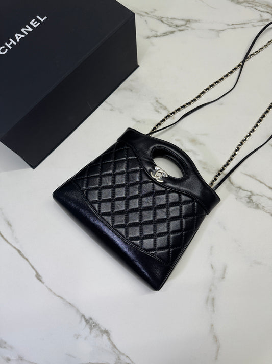 CHANEL 31 Bag Mini 油蠟羊皮