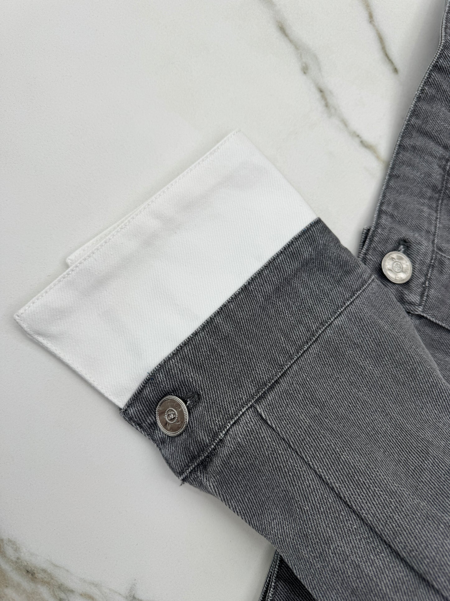 CHANEL 25P 灰色牛仔外套 Denim Jacket