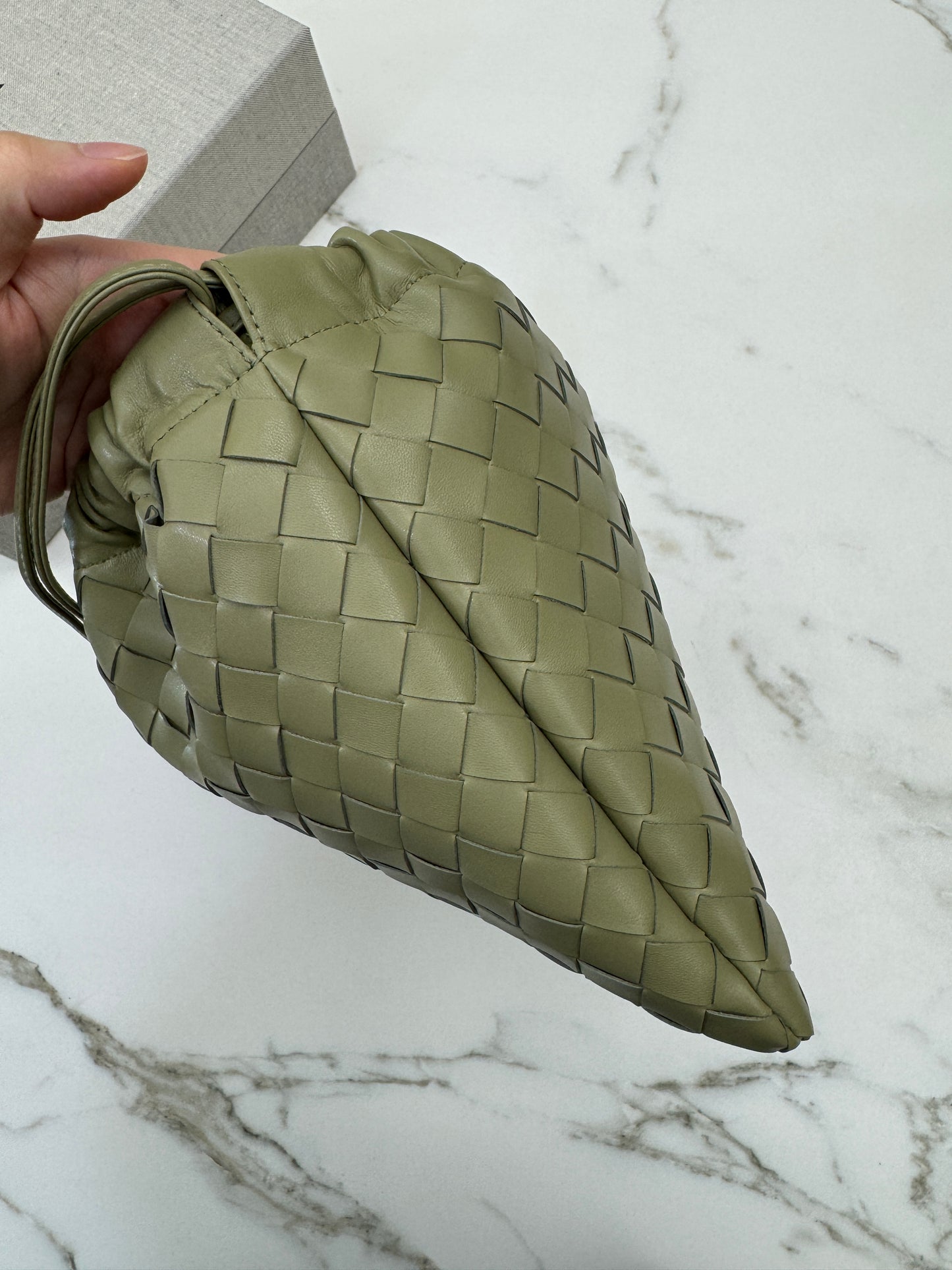 BV Dust Bag Medium 洞石綠 Travertine