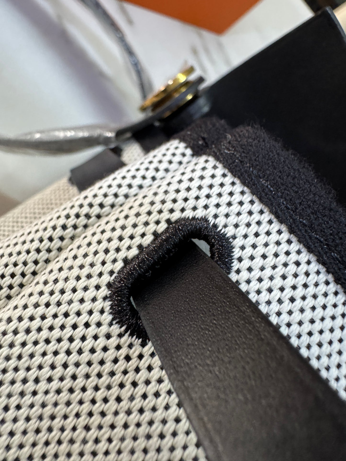 HERMES Mini Herbag 熊貓色 金扣 H Viking 帆布