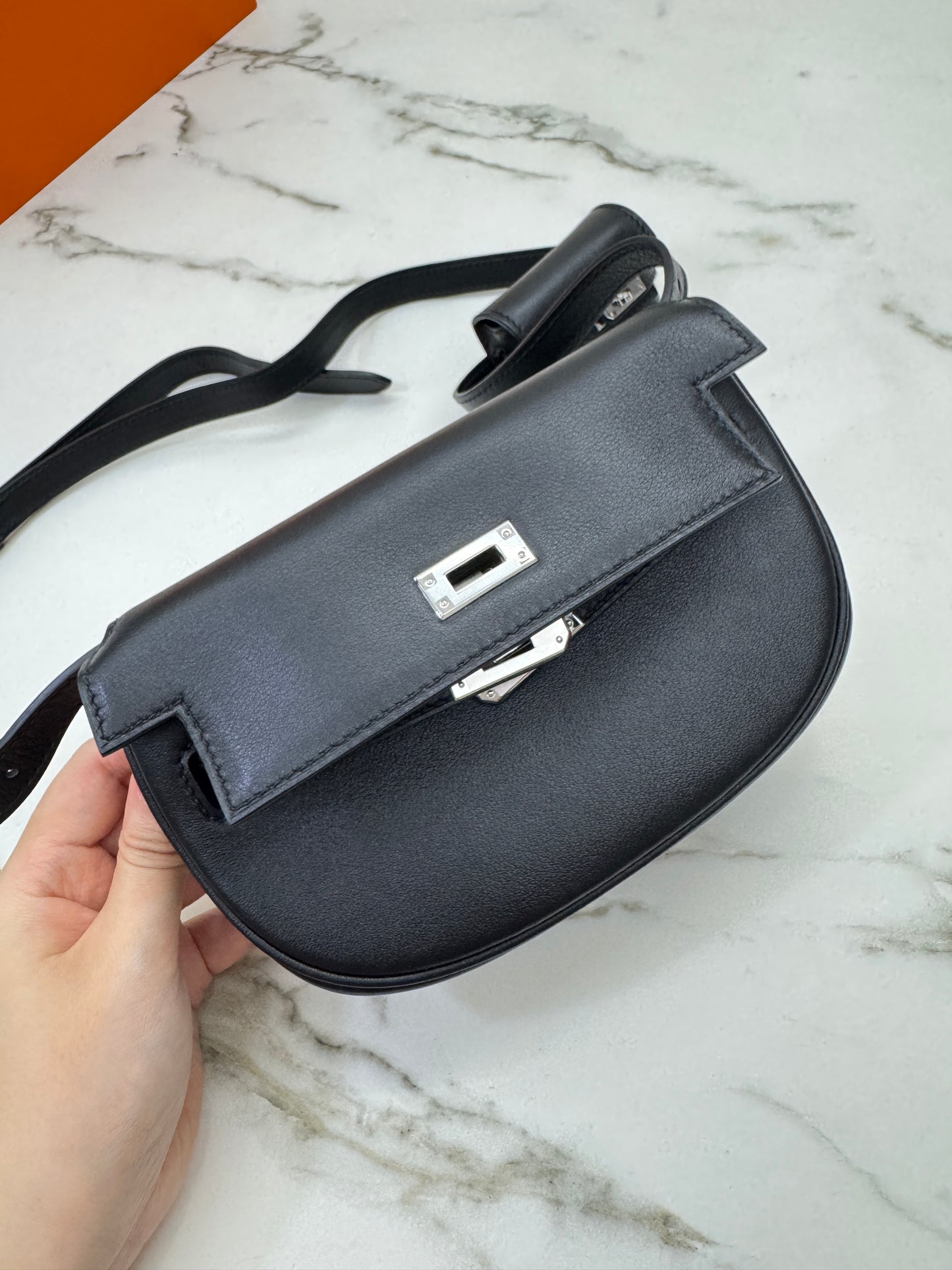 HERMES Kelly Moove 黑銀 Swift Noir PHW