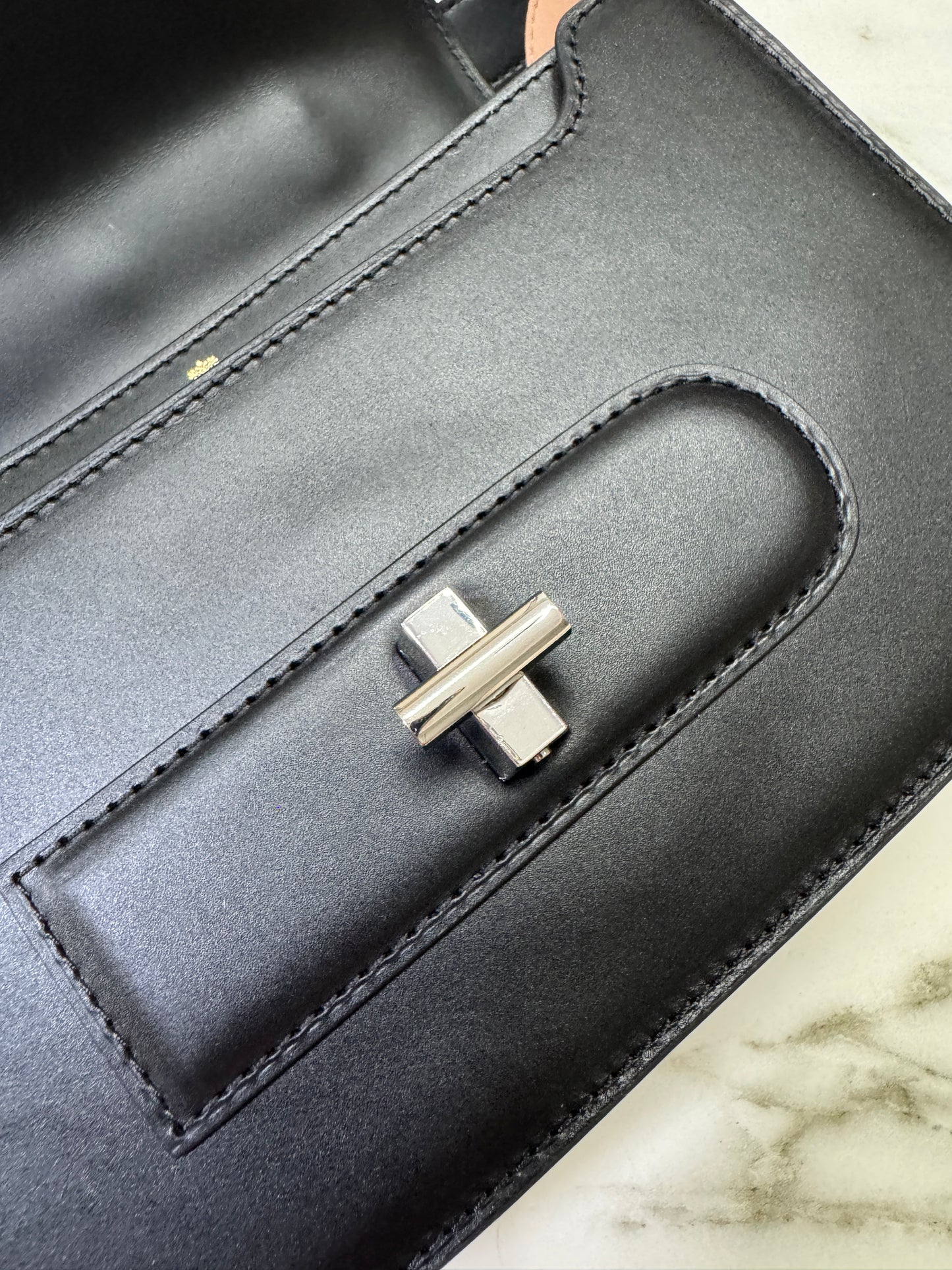 DELVAUX Lingot Shinny Calfskin