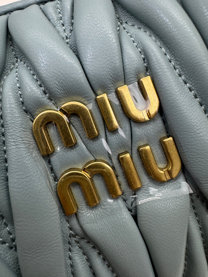 MIU MIU Wander Small 湖水藍