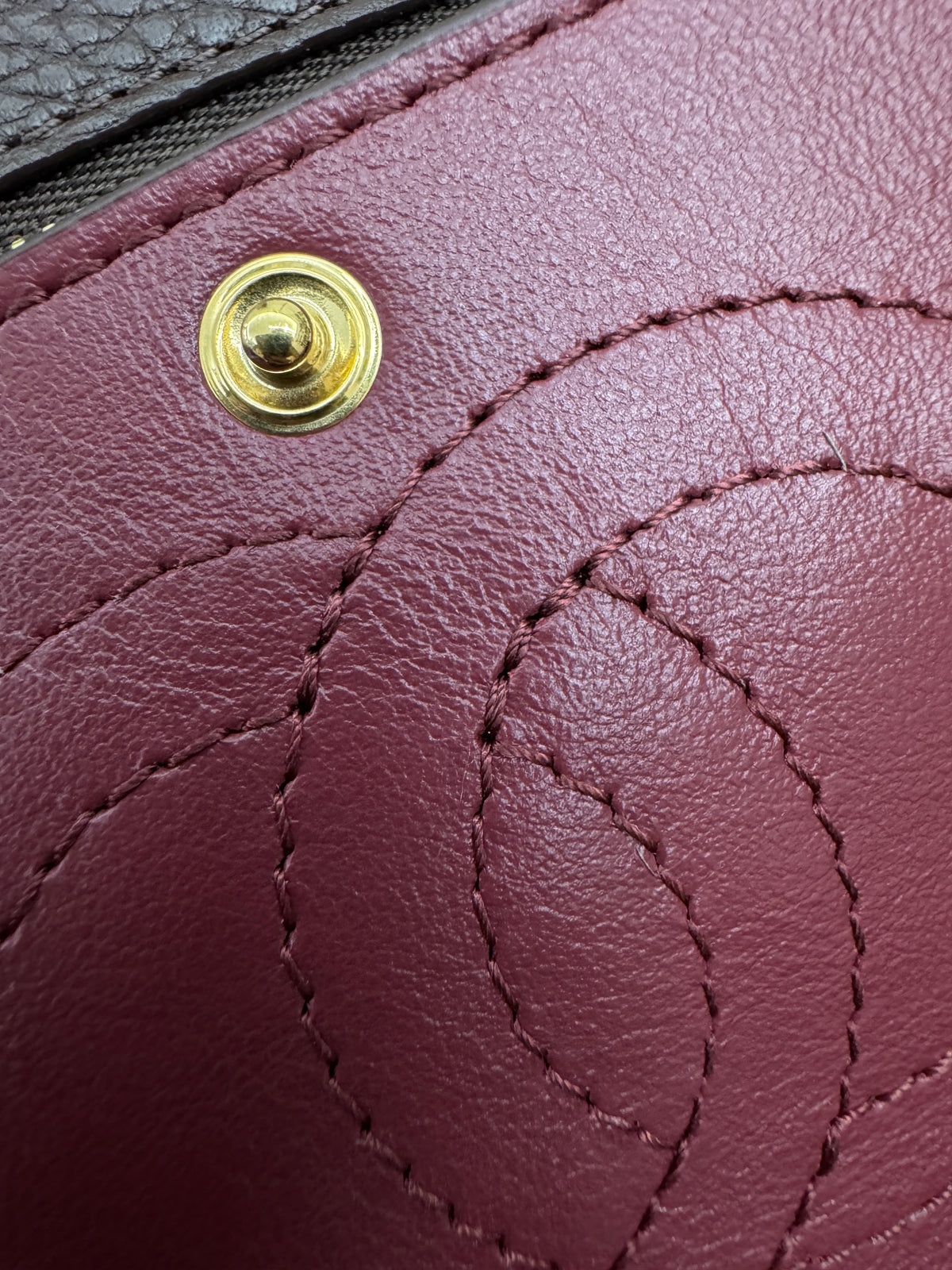 CHANEL Mini Maxi Flap 巧克力色