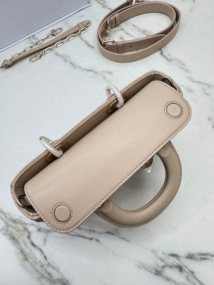 DIOR D-Joy Small 胭脂米 Powder Beige￼