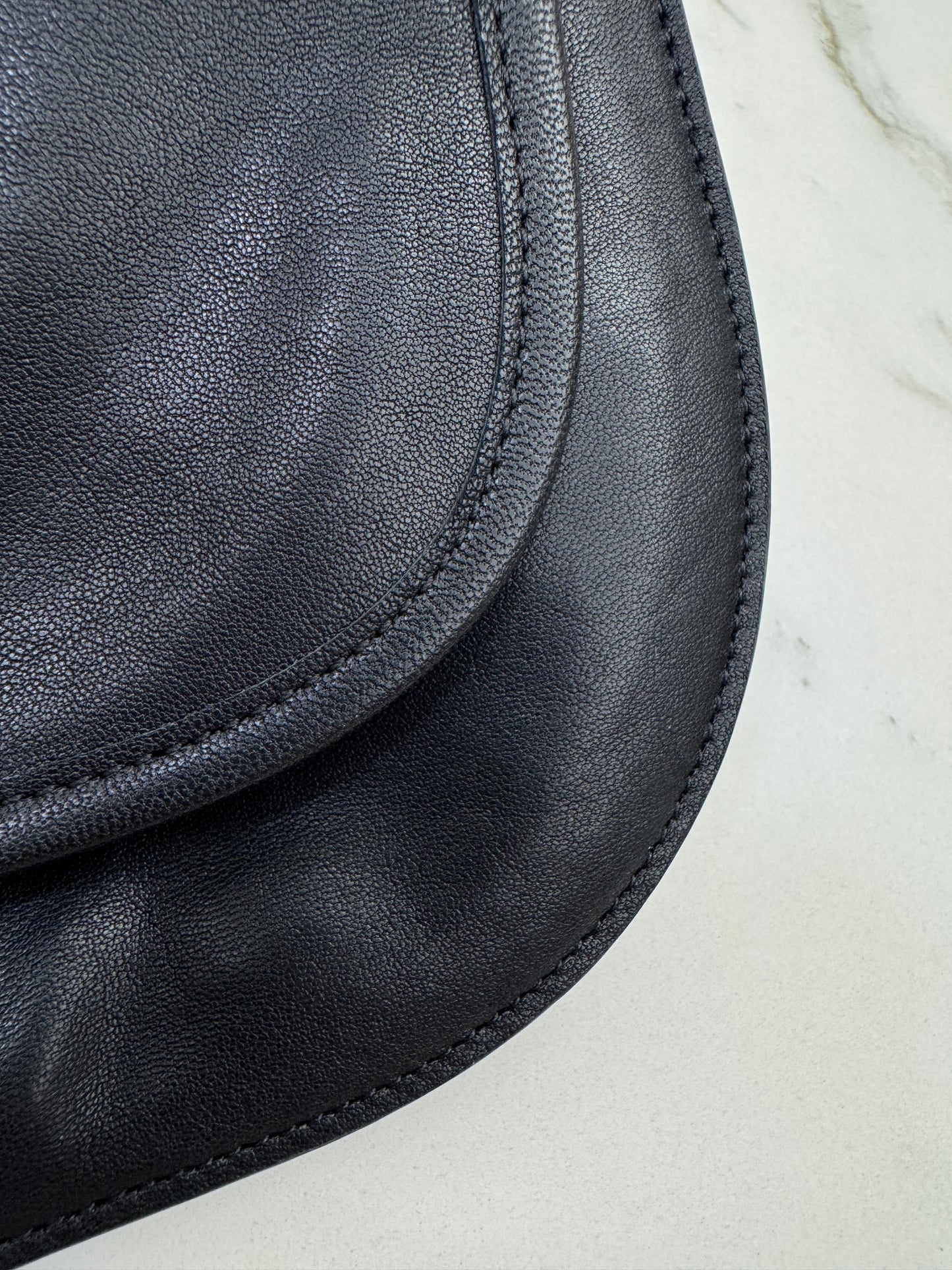 CELINE Soft Triomphe Besace