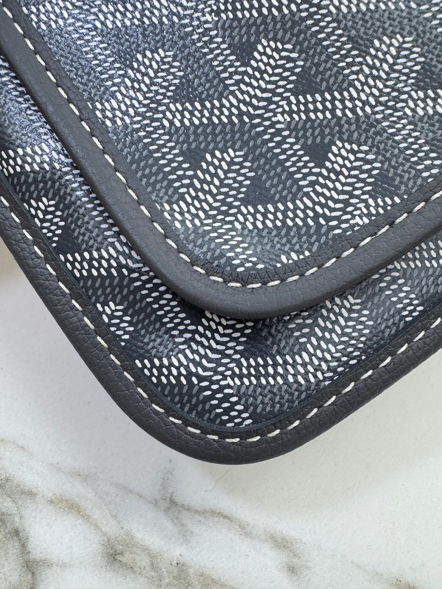 GOYARD Plumet 灰色