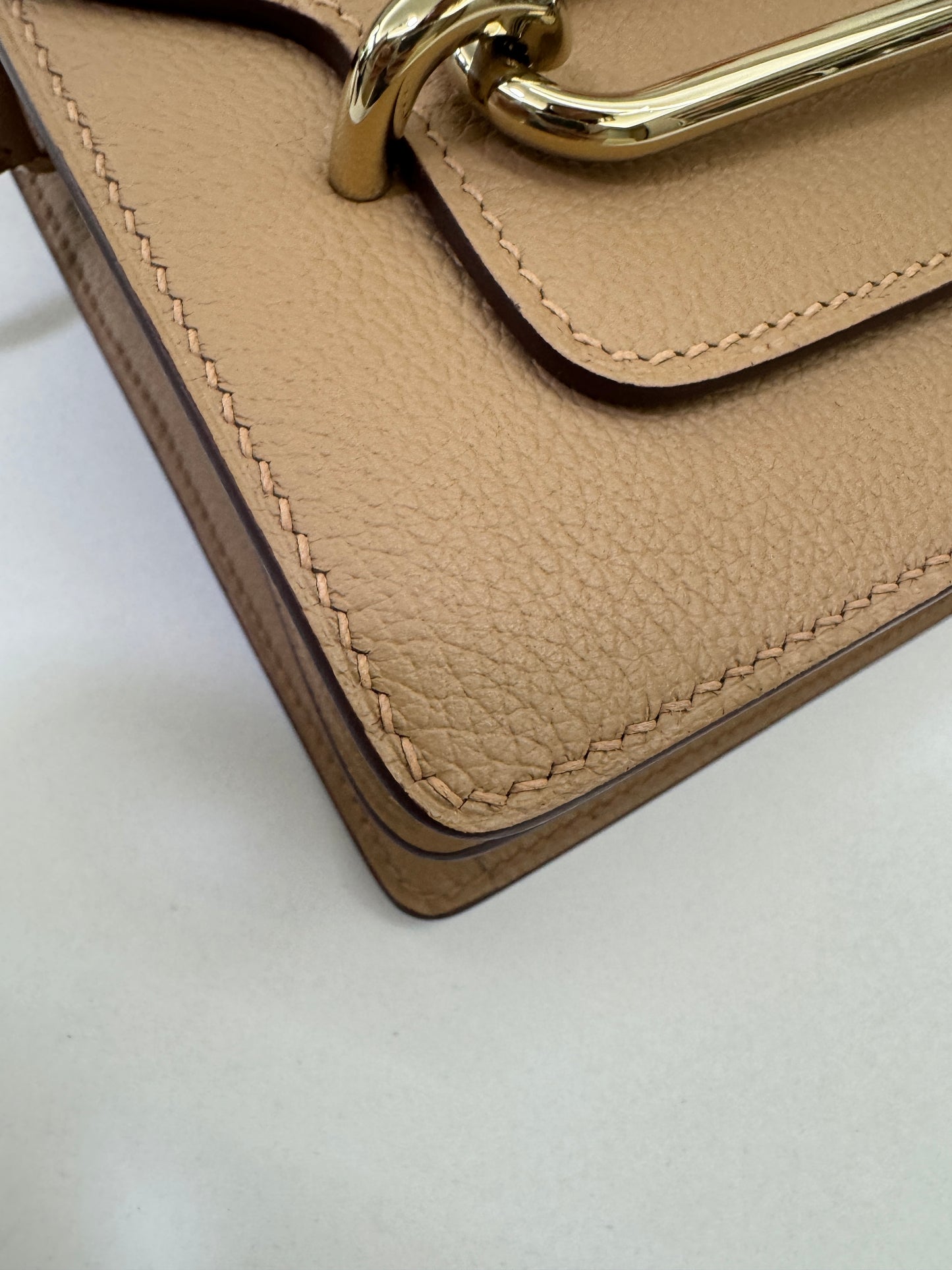 HERMES Roulis 19 奶茶色淺金扣 Chai Evercolor PBHW
