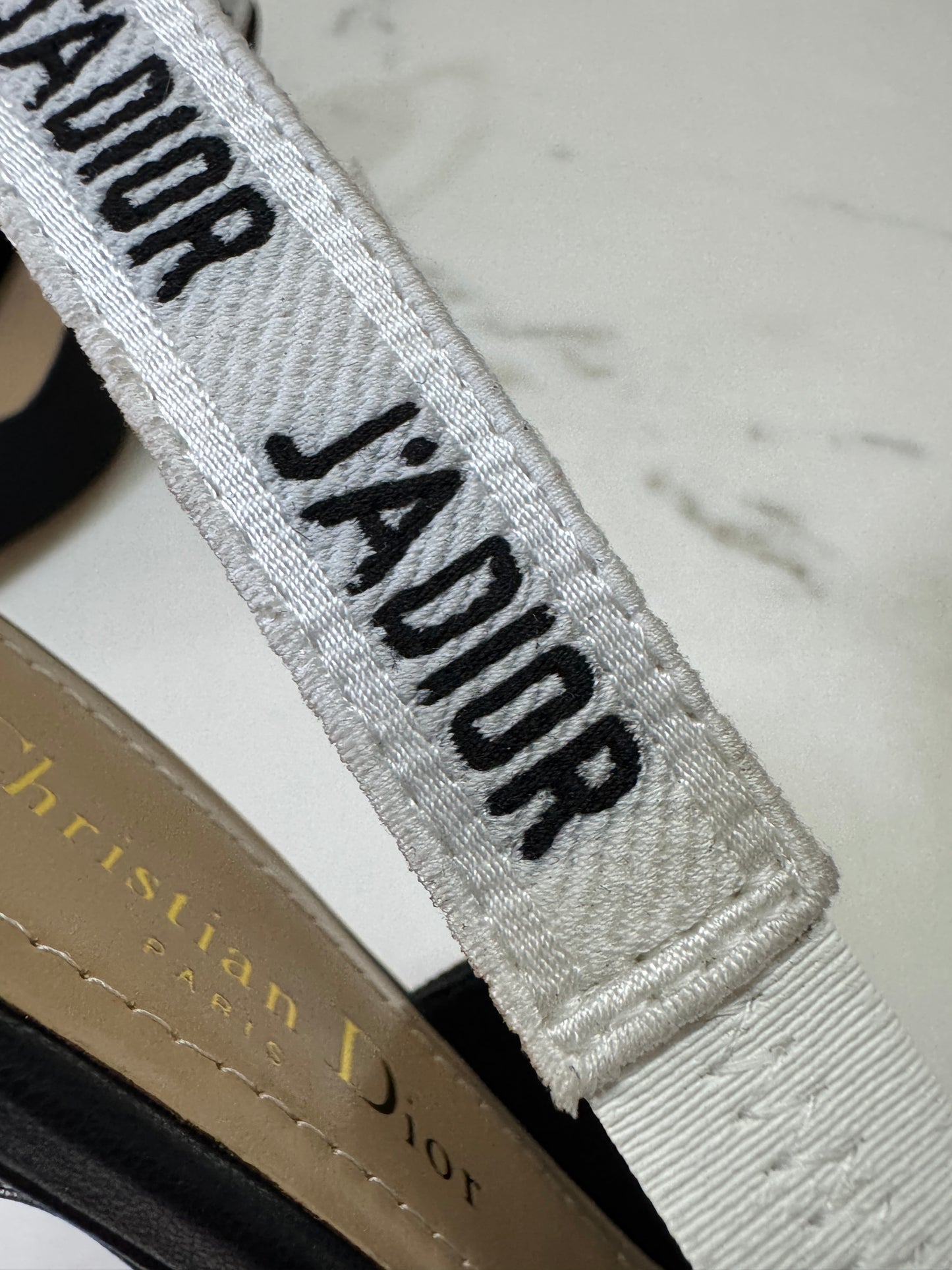 DIOR J'adior 科技布貓跟鞋