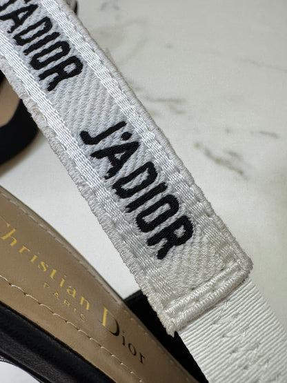 DIOR J'adior 科技布貓跟鞋