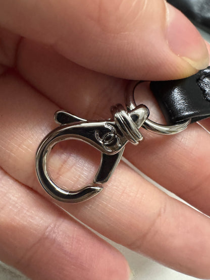 CHANEL 22 Bag Large So Black