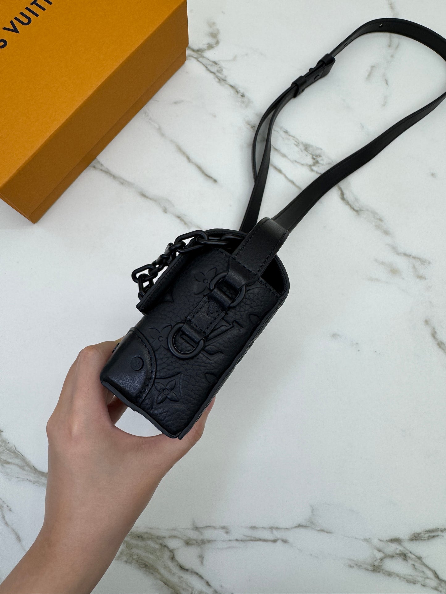 LV Steamer Wearable Wallet - Monogram Taurillon Leather