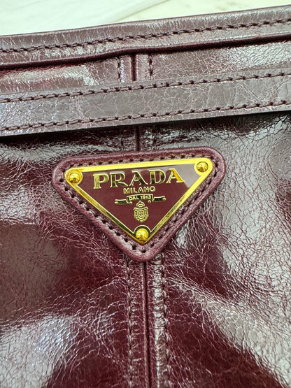 PRADA Bonnie Medium 酒紅油臘皮