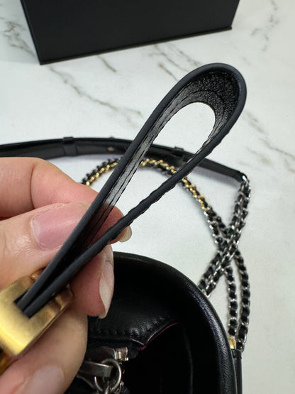 CHANEL Gabrielle 流浪Hobo Small 20cm