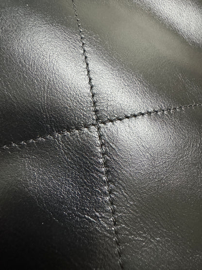 CHANEL 22 Bag Large So Black