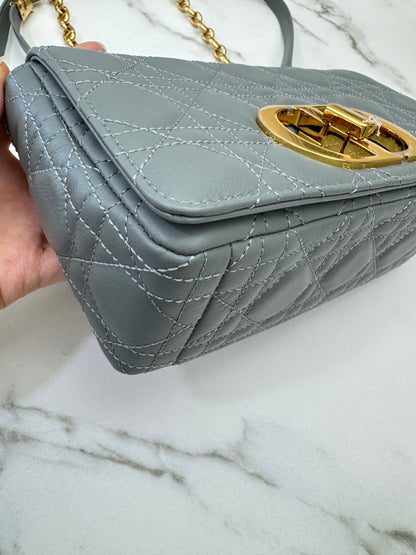 DIOR Caro Small 石灰色