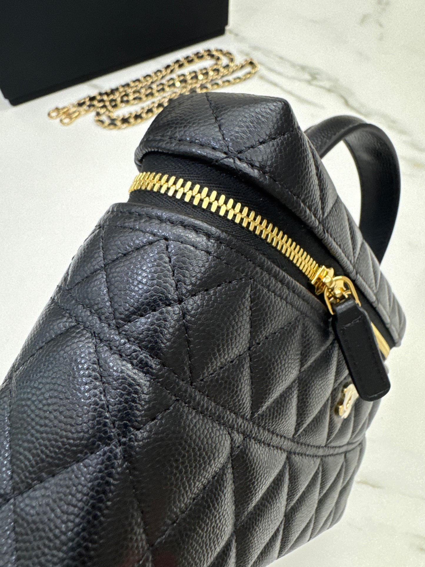 CHANEL 26B 新版腰線LP盒子包 Vanity