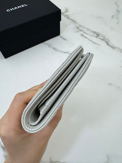 CHANEL Passport Holder 淺灰