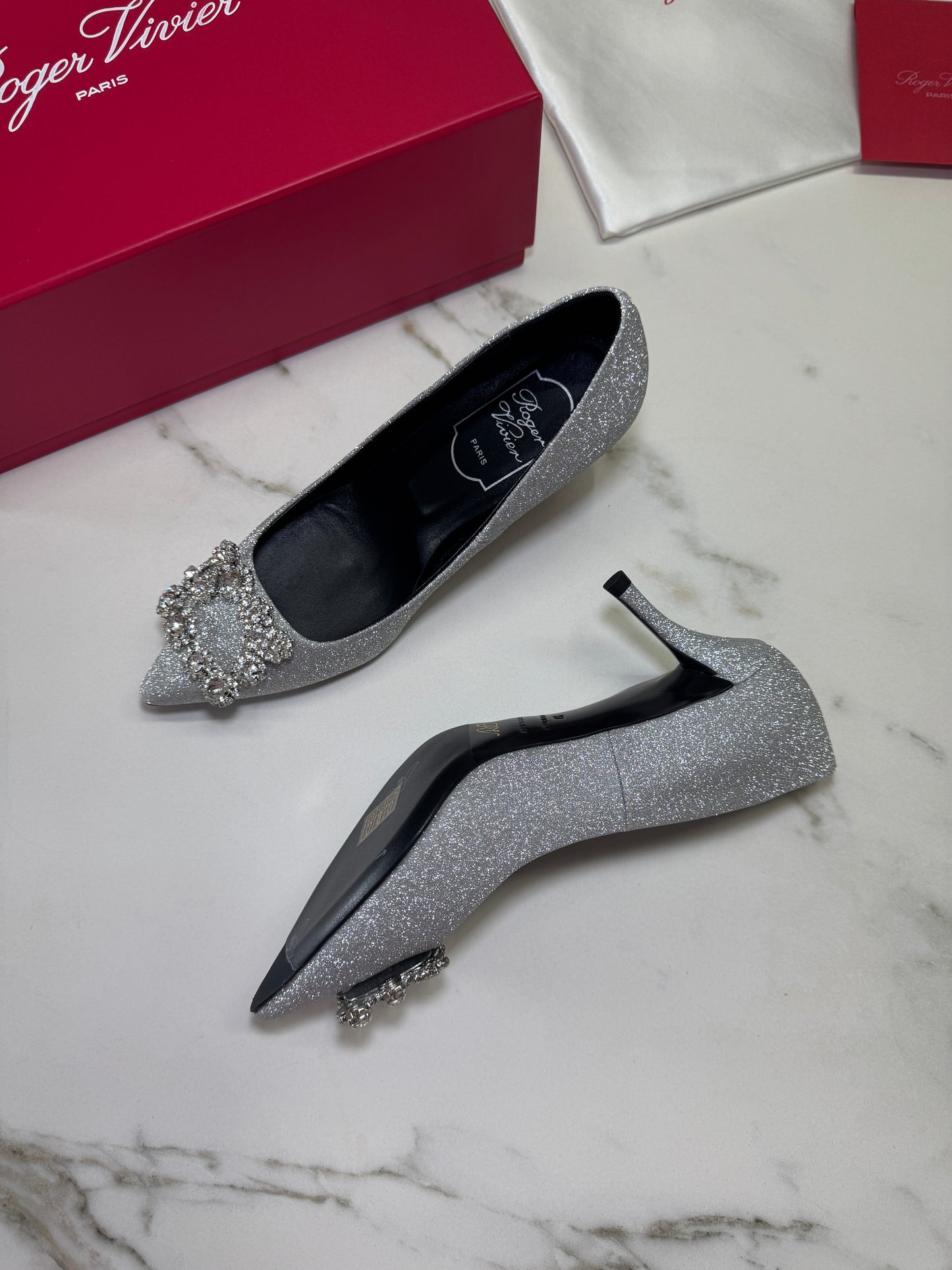 RV 銀色細閃 鑽扣高跟鞋 6cm