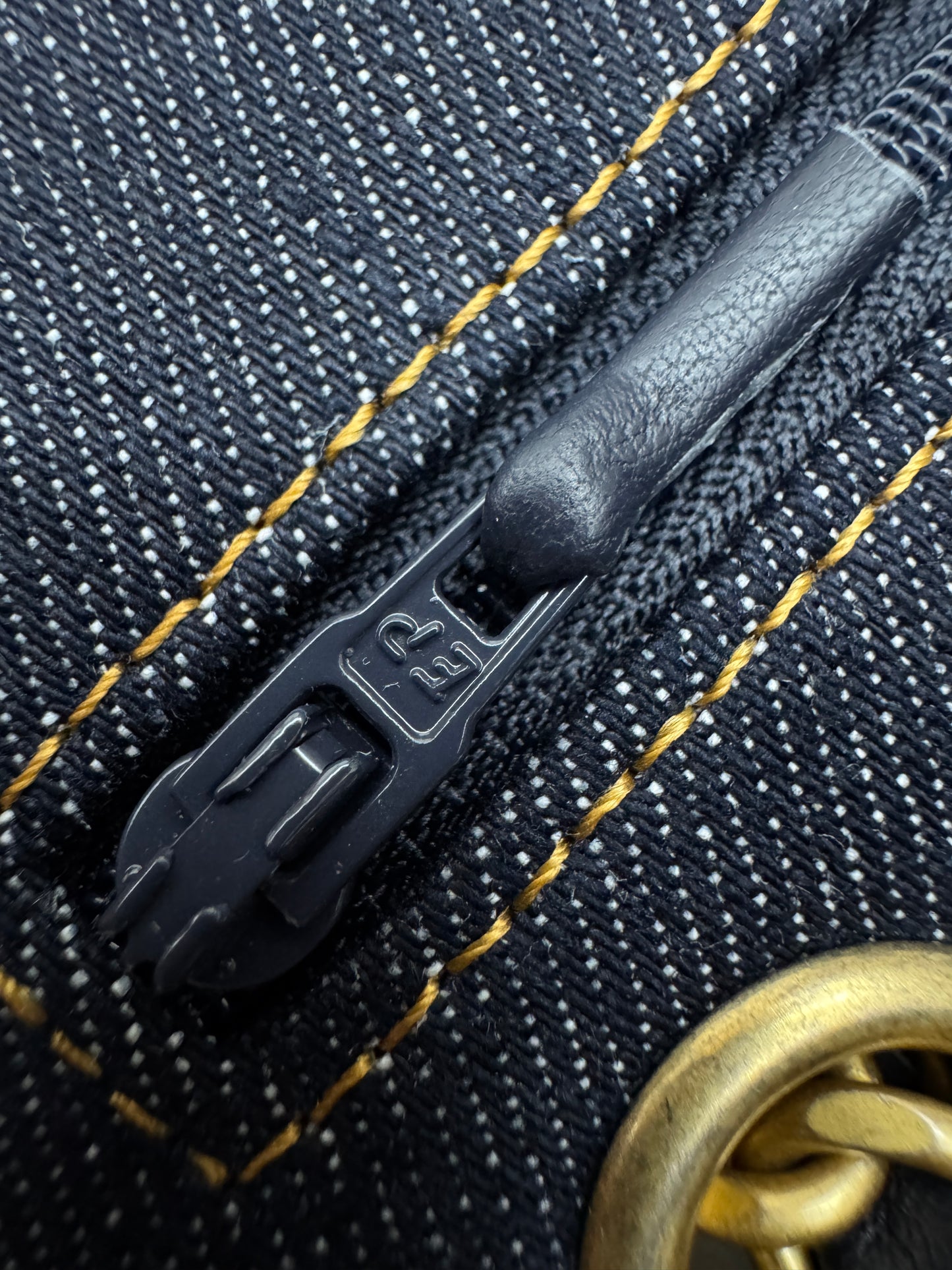 CHANEL 26P深藍牛仔 CF25 Medium