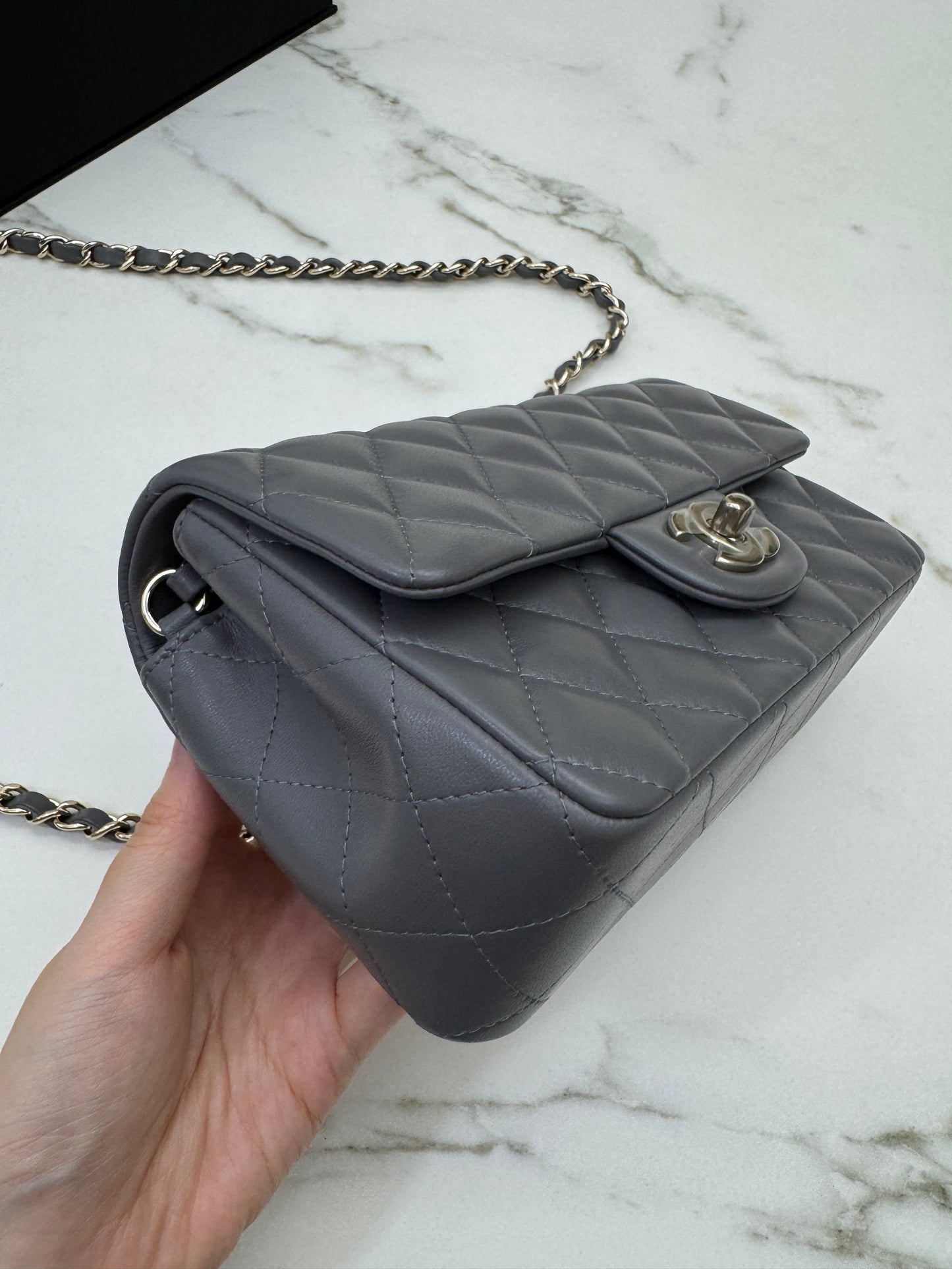CHANEL Mini CF 深灰色羊皮淺金扣