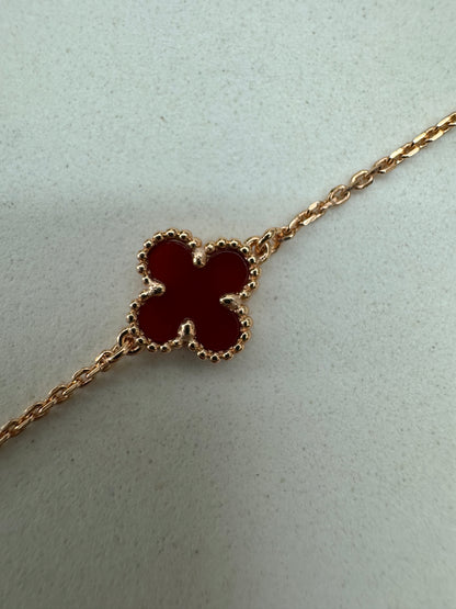 VCA Sweet Alhambra Bracelet 紅玉髓