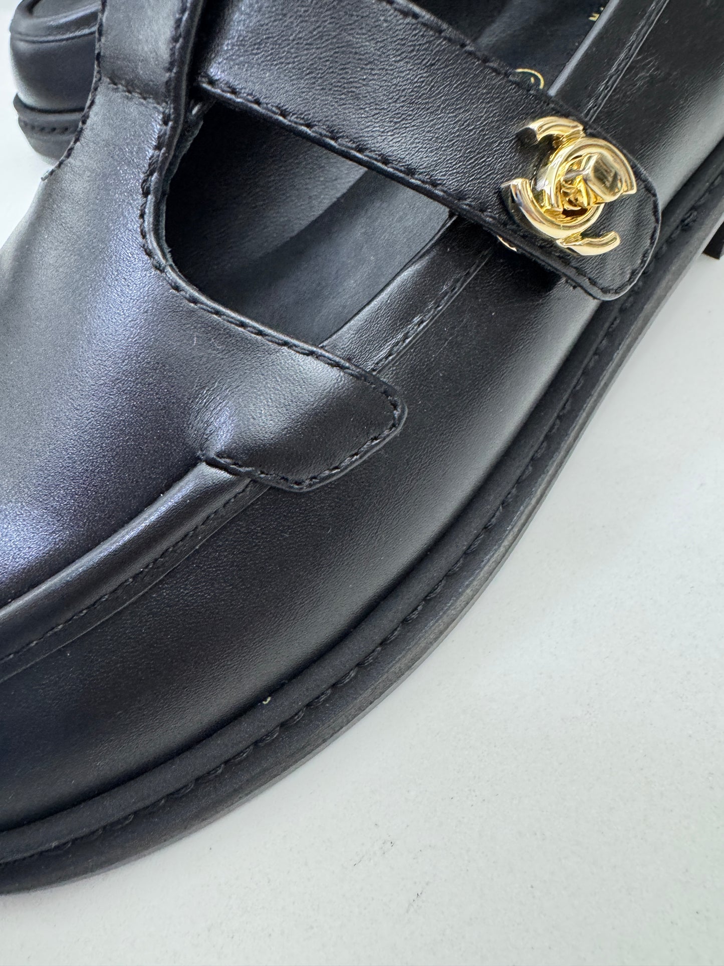 CHANEL 25K T字厚底樂福鞋