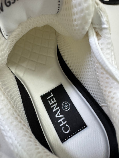 CHANEL 24S 純白運動鞋