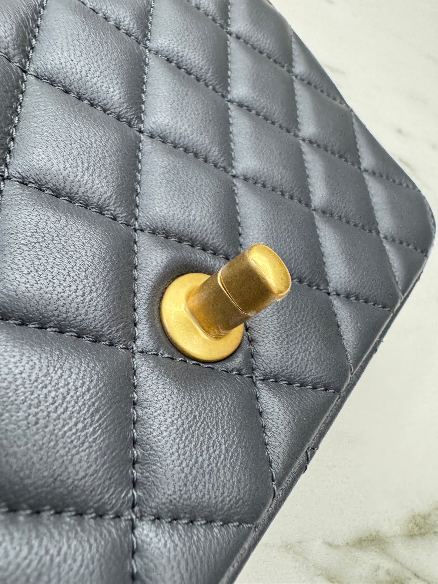 CHANEL 金球 Mini CF20 石墨灰 深灰羊皮